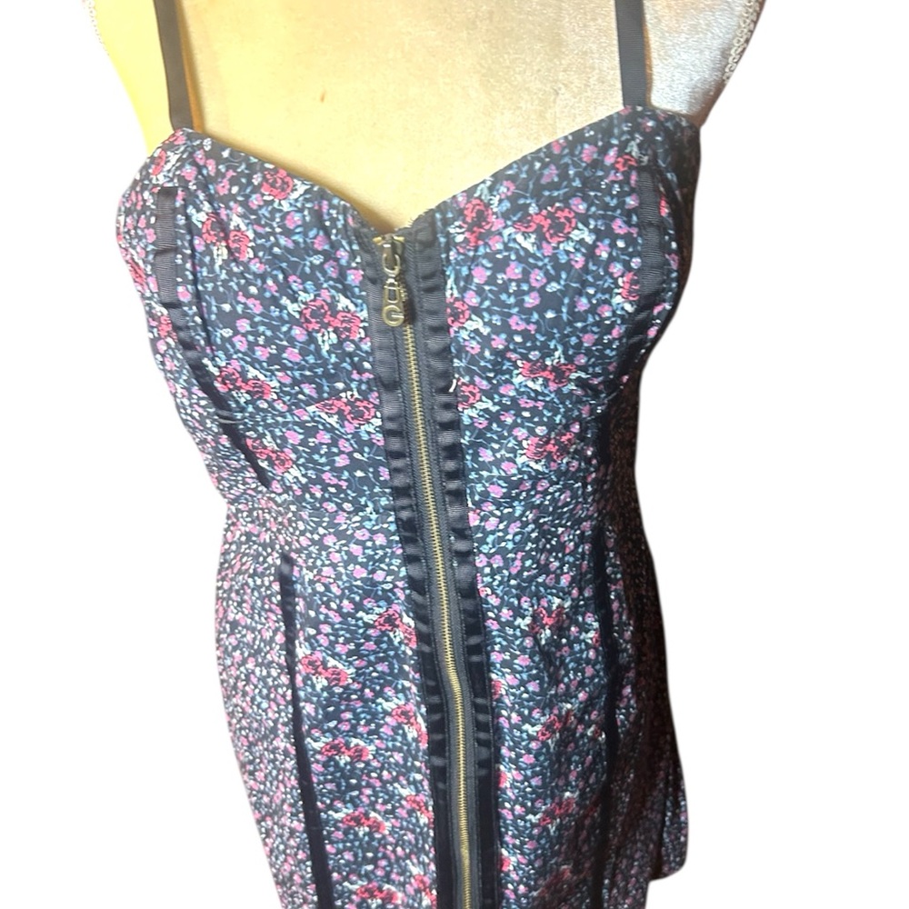 G by Guess Floral Zip-Front Dress - Black and Pink